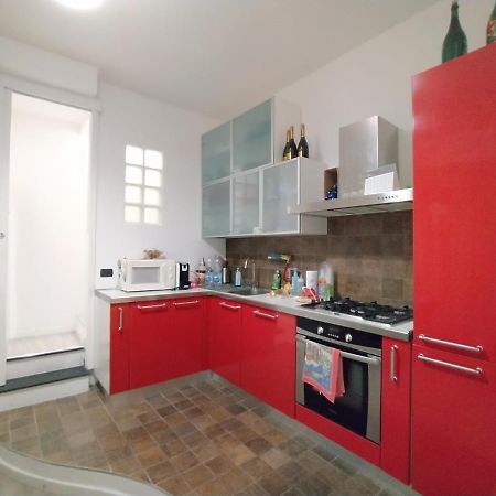 Appartamento In Centro Savona Exteriör bild